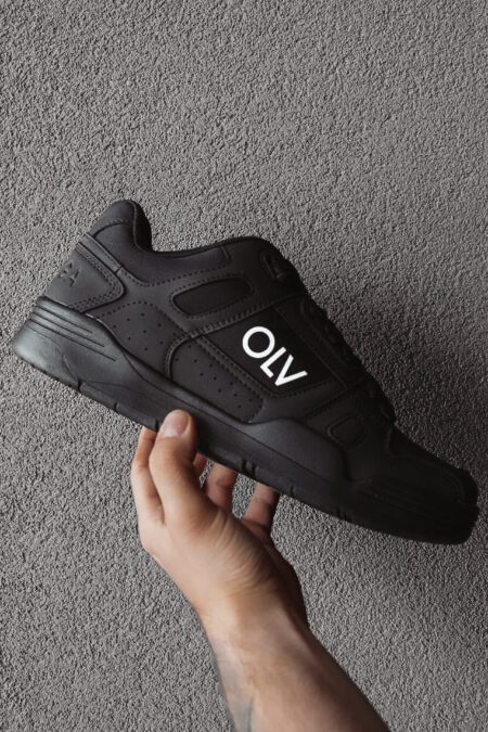 ola voga asher ferfi cipo