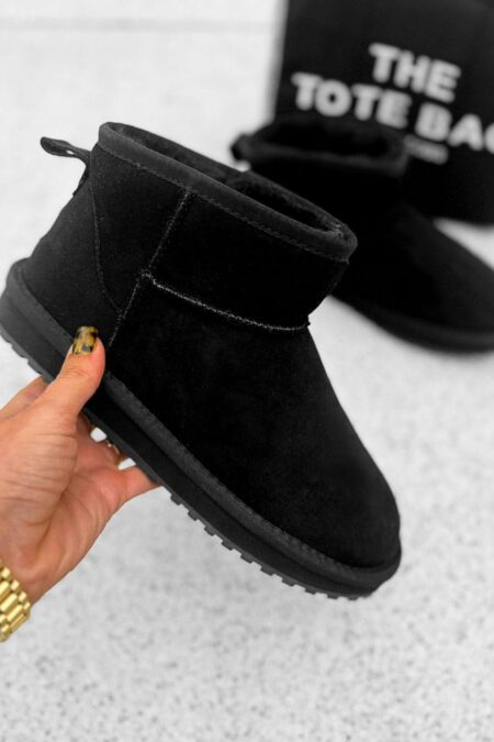 avantgard_collection_olavoga_noi_hotaposo_cushy_Fall2024_fekete