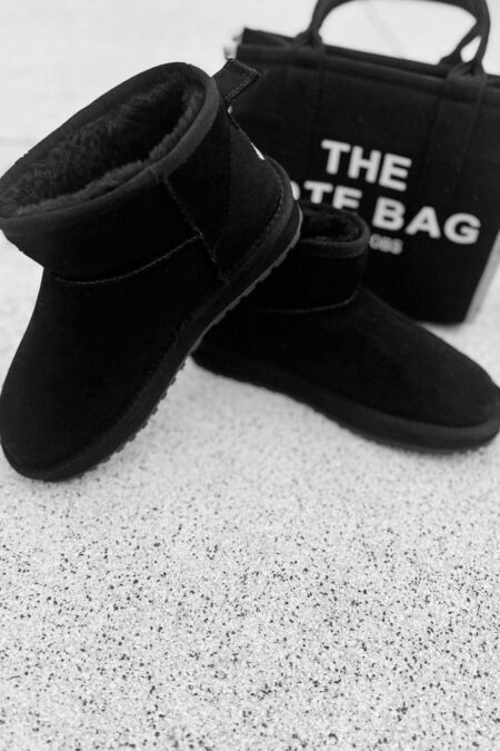 avantgard_collection_olavoga_noi_hotaposo_cushy_Fall2024_fekete