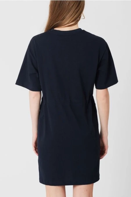 2025_nyar_RETRO_JEANS_avantgard_collection__noi_fekete_poloruha_LEONA