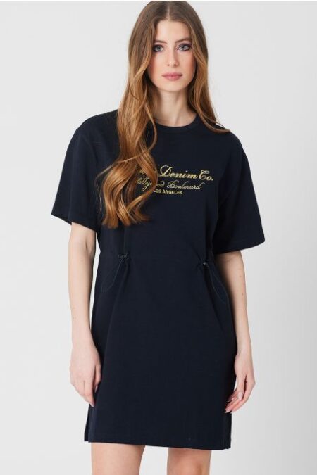 2025_nyar_RETRO_JEANS_avantgard_collection__noi_fekete_poloruha_LEONA