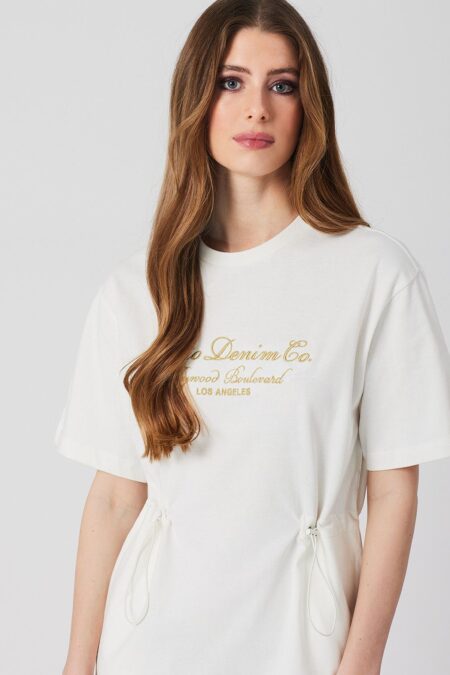 2025_nyar_RETRO_JEANS_avantgard_collection__noi_feher_poloruha_LEONA