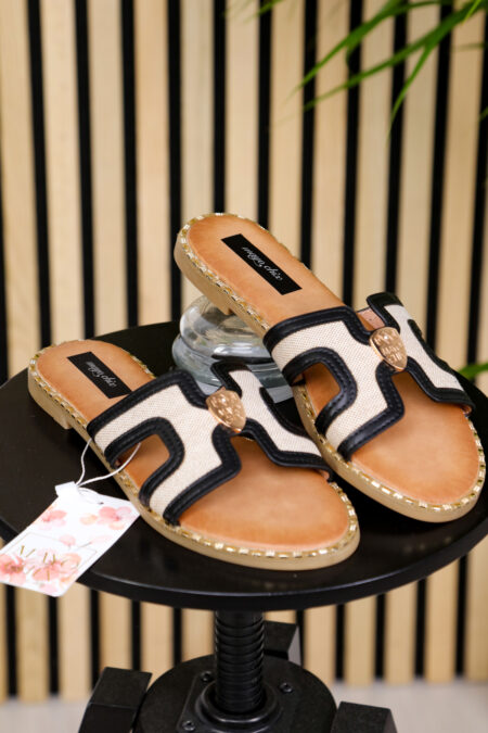 avantgard_collection_MayoChix_papucs_fekete_feher_elegans_nyar_2025_