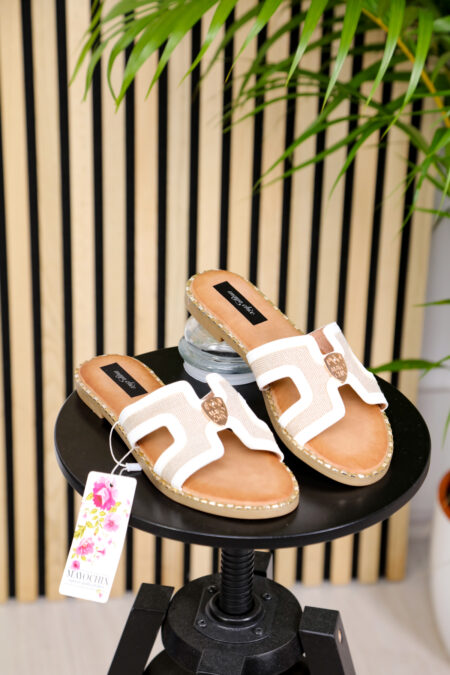 avantgard_collection_MayoChix_papucs_fekete_feher_elegans_nyar_2025_