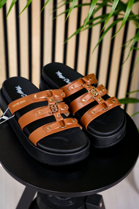 avantgard_collection_MayoChix_papucs_camel_feher_vagany_nyar_2025_