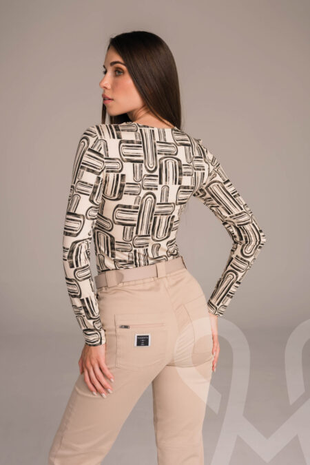 avantgard_collection_MAGENTA_noi_felso_osz_2025_