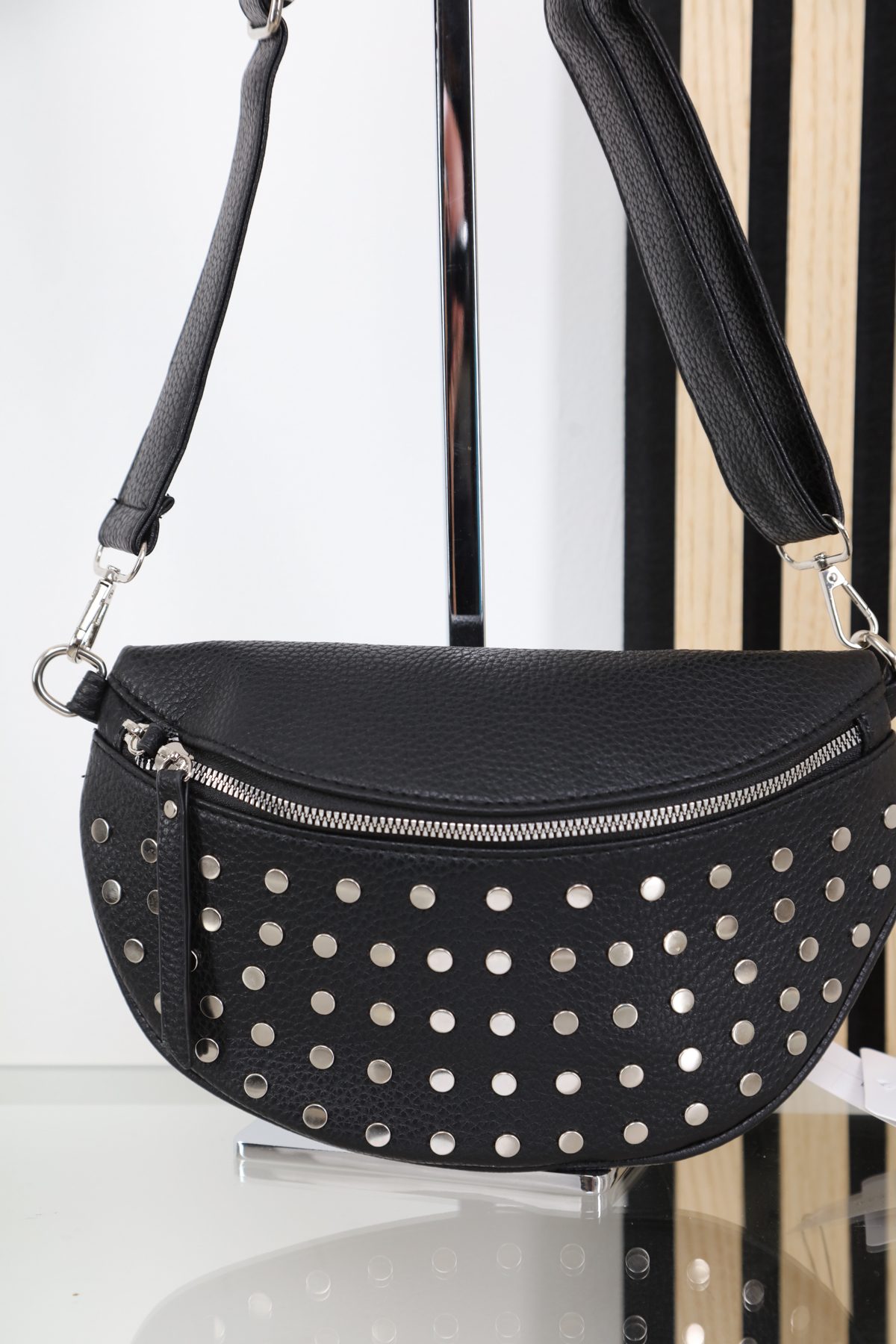 avantgard_collection_noi_bor_taskak_fekete_elegans_david_jones_2025_osz