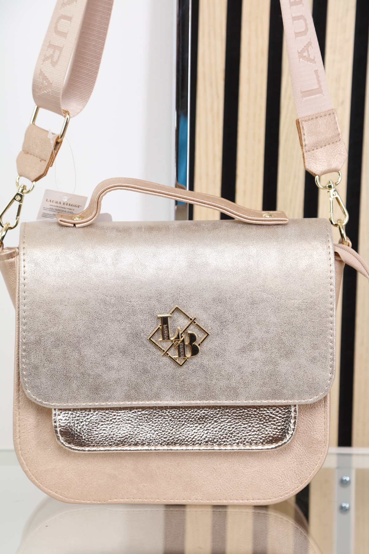 avantgard_collection_noi_bor_taskak_arany_fekete_elegans__laura_biaggi_2025_osz