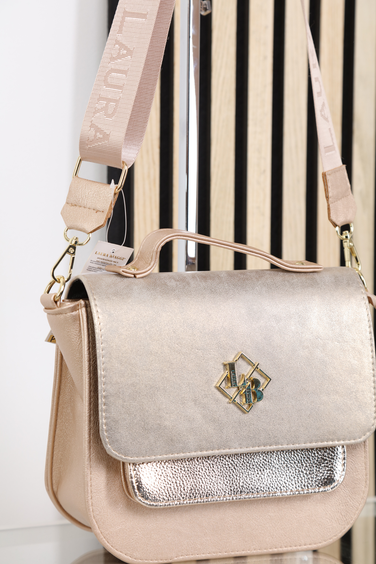 avantgard_collection_noi_bor_taskak_arany_fekete_elegans__laura_biaggi_2025_osz