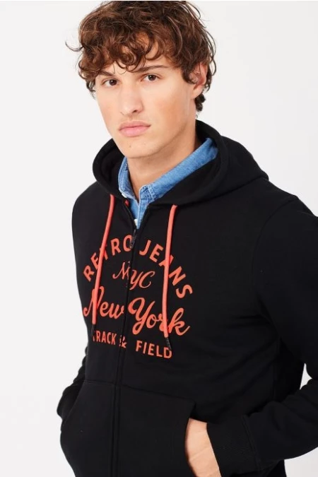 Avantgard_Collection_RETRO_JEANS_ferfi_KAPUCNIS_PULCSI_2025_osz