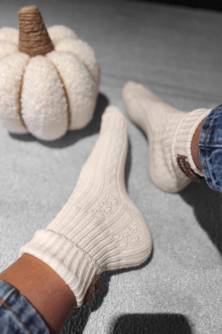 Avantgard_collection_Olavoga_2025_osz_noi_kotott_zokni_