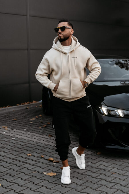 Avantgard_collection_Olavoga_2025_osz_ferfi_kapucnis_pulcsi_