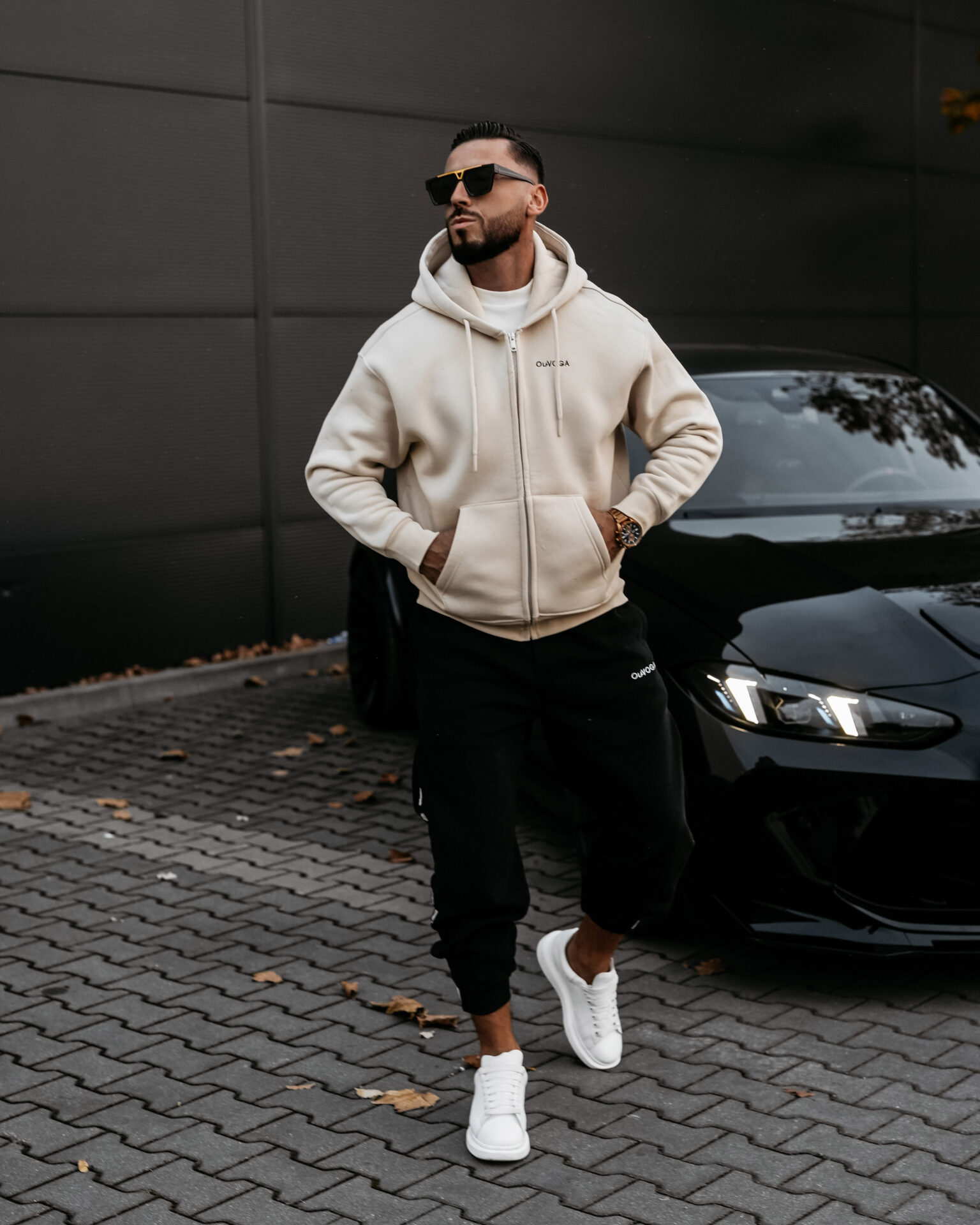 Avantgard_collection_Olavoga_2025_osz_ferfi_kapucnis_pulcsi_