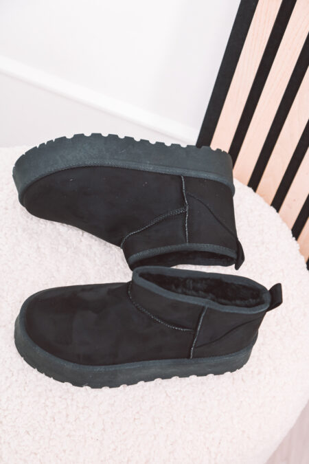 Avantgard_Collection_noi_csizma_fekete_bezs_rovid_szaru_2025_osz