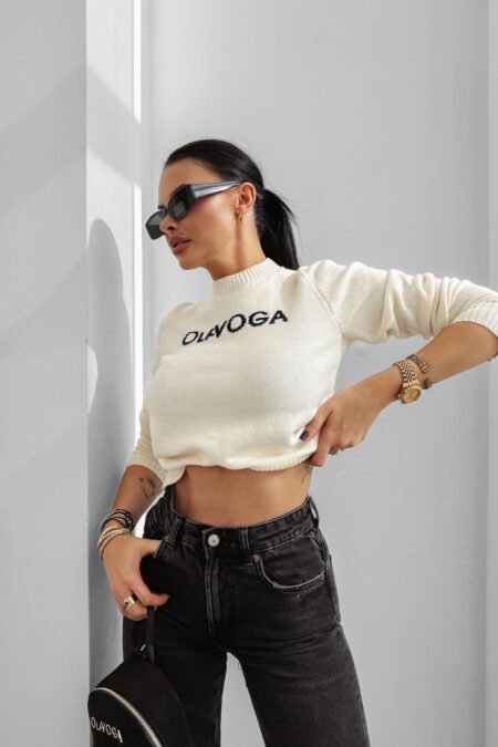 Avantgard_Collection__OLA_VOGA_noi_kotott_pulcsi_2025_osz