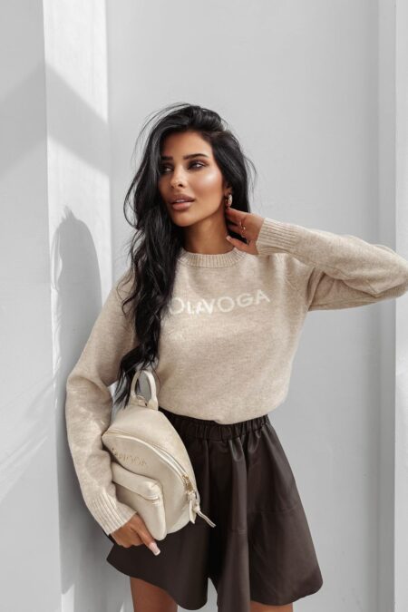 Avantgard_Collection__OLA_VOGA_noi_kotott_pulcsi_2025_osz