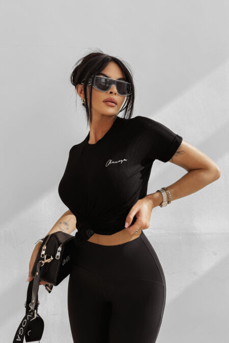 Avantgard_Fashion_olavoga-rovid-ujju-felso-2025_osz_