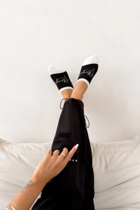 Avantgard_Collection_OLA_VOGA_noi_zokni_2026_tavasz_