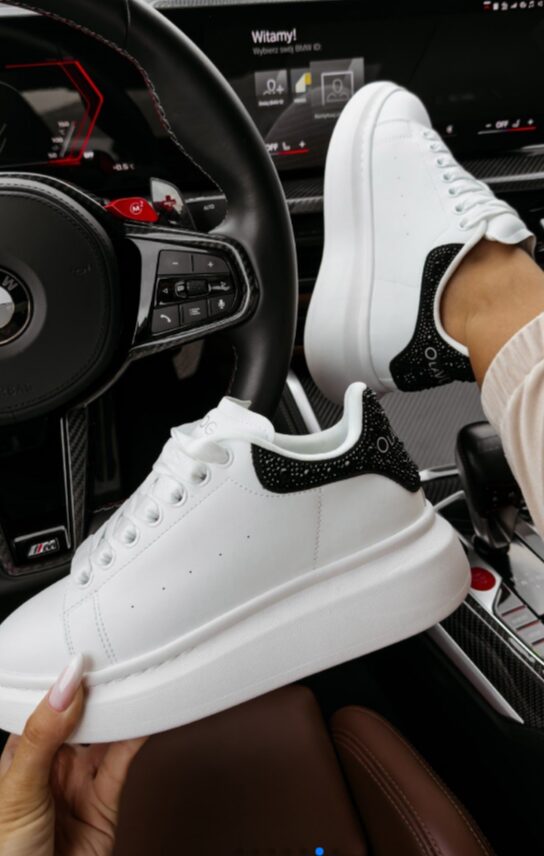 avantgardfashion_tavasz_2026_NOi_cipo_OLA_vOGA_